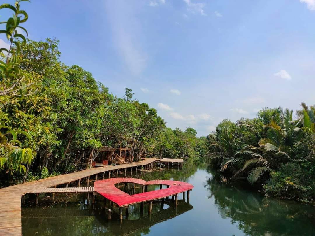 Wisata susur sungai di Desa Sidomulyo